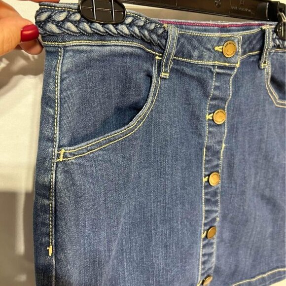 Lands End girls denim skirt. Size 14. New condition. - Picture 3 of 8